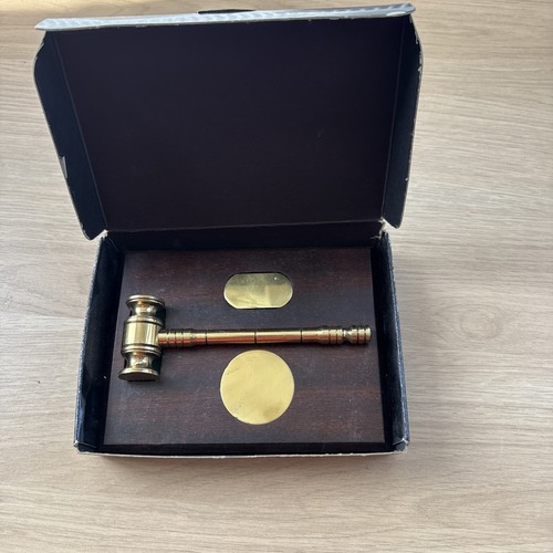 Auctioneer gavel hammer with - gavel/hammer,