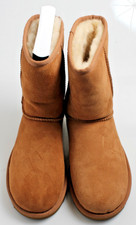 UGG CLASSIC SHORT BOOTS UK 5 EX DISPLAY (CLSHT2CH847771)