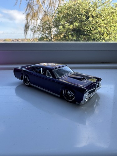 Hot wheels machines pontiac - wheels,