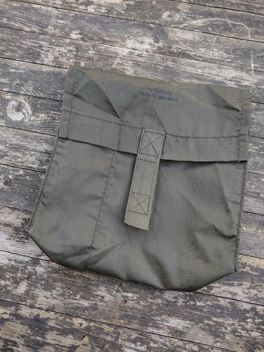 German army boot cleaning - army,