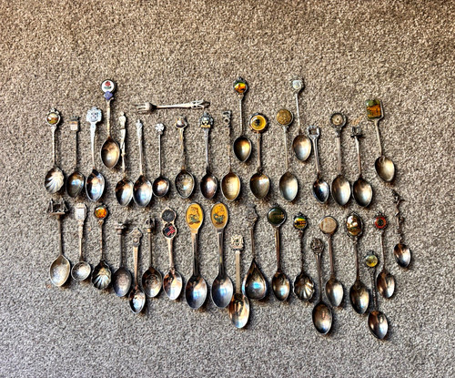Mixed lot collectable souvenir - lot,