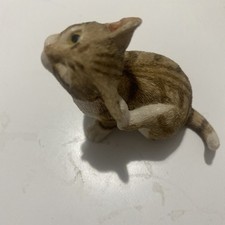 CAT-Ginger Tabby - SCRATCHING EAR- Detailed 3” Figurine By Sherrat &  Simpson