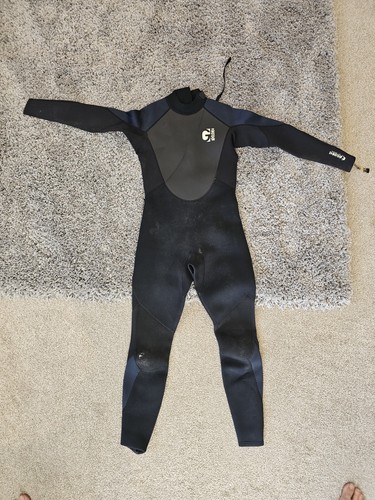 Gul medium small wetsuit - medium,