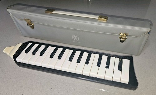 Vintage hohner melodica piano - hohner,