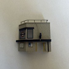 Bachmann N Gauge Scenecraft Low Relief Underground Station - Model Railway