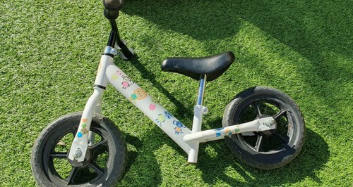 Halfords indi balance bike - halfords,