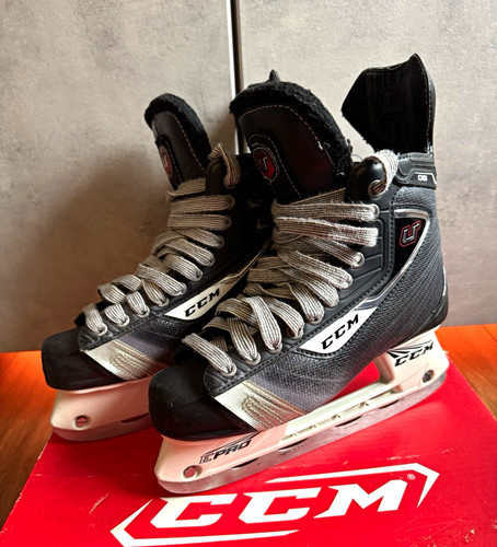 Ccm ice hockey skates - u+08,