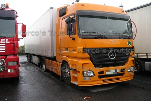 Truck photo mercedes - truck,