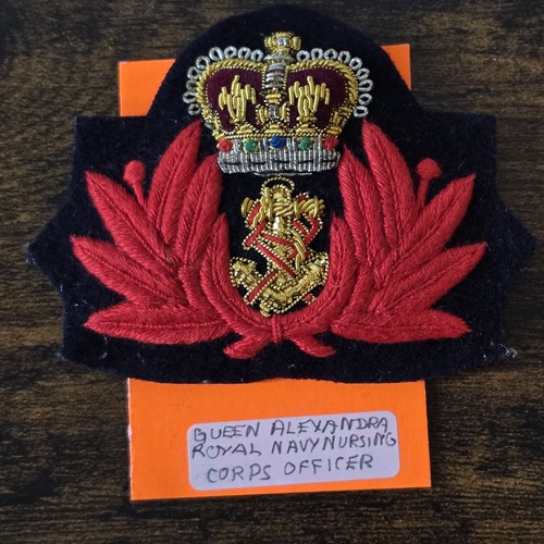 Royal navy qarnns officer - navy,