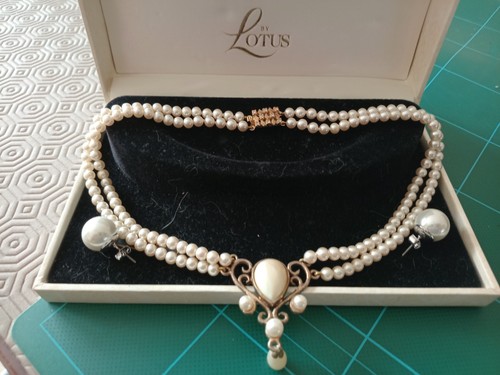 Vintage lotus simulated pearl - lotus,