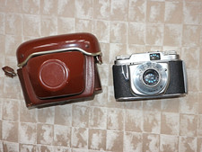 Vintage Beier Beirette 35mm camera and case.