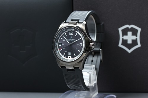 Near mint victorinox swiss - victorinox,