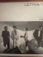 ULTRAVOX ~ VIENNA ~ FULLY HAND SIGNED UK VINYL LP 1980 .