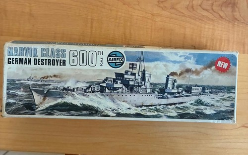 Plastic model kits bundle - plastic,