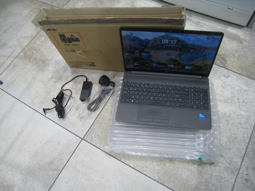250 1135g7 8gb ram - 250-g8,