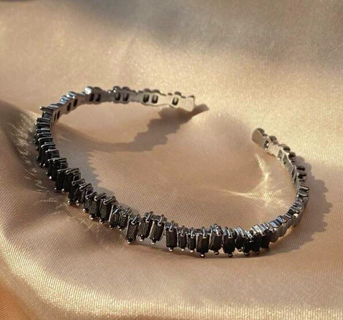 Black baguette crystal tennis - baguette,