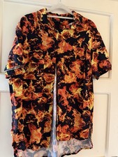 Flame Design Short Sleeve Shirt – Size XS