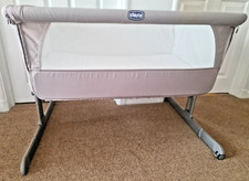 Chicco Bedside Next2Me New Born Baby Crib Travel Cot Inc Mattress & Sheet