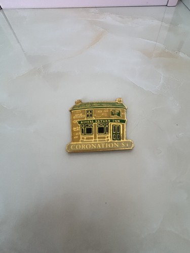 Vintage magnet coronation - vintage,