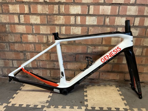 Genesis zero carbon - zero, road
