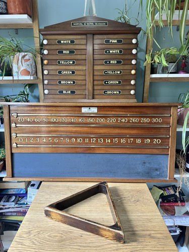 Antique snooker scoreboard - snooker,