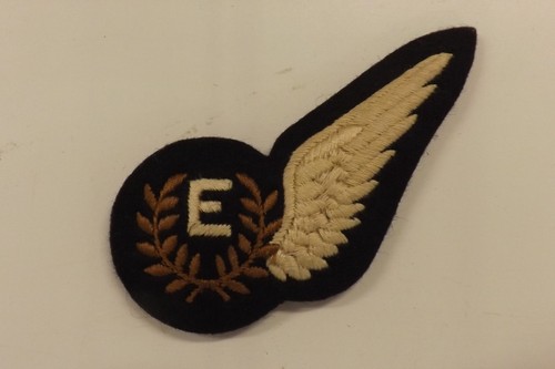 Cloth military badge - military, royal