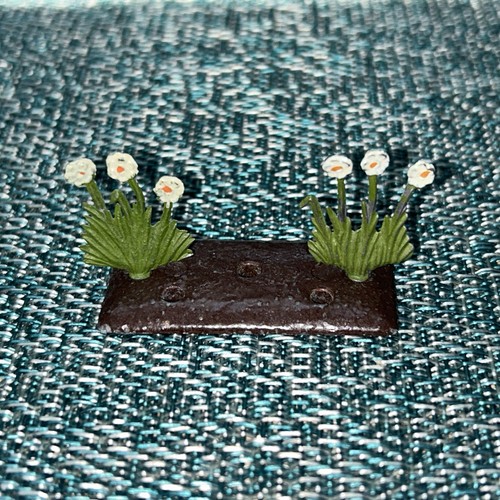 Britains miniature garden - britains, lead