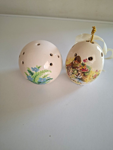Vintage ceramic pomanders - 2, x