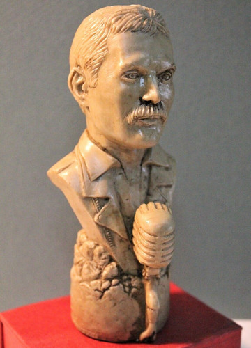 Freddie mercury bust rock pop - mercury,