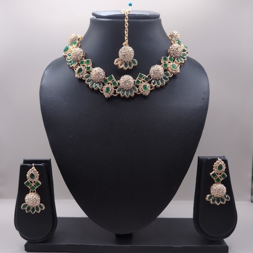 Kundan gold jewerelly set - kundan,
