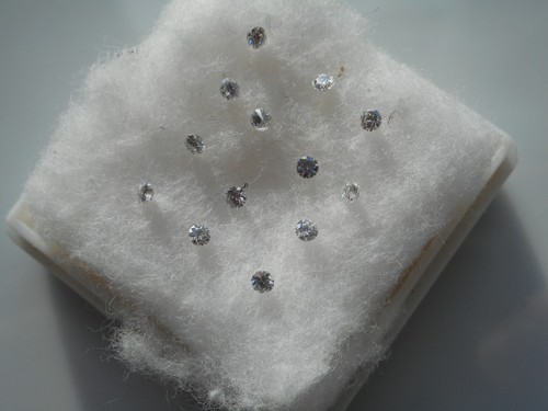 Moissanite 2mm round - , cut