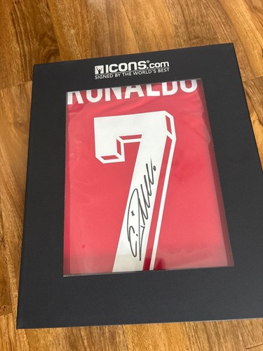 Cristiano ronaldo signed - cristiano,