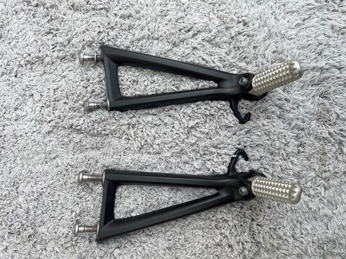 Yamaha 13s rear foot - r6,