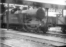 PHOTO Southern Railway Steam Locomotive Class I1X 2596  at Eastbourne in 1947