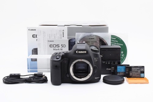 Near mint canon eos 5d - near, mark