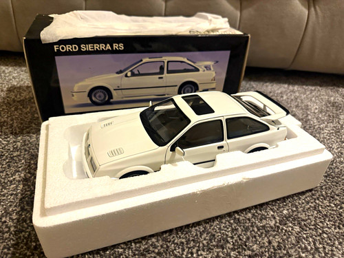 Autoart white rs cosworth - rs,