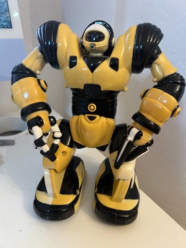 Wowwee robot 2004 - robot.,
