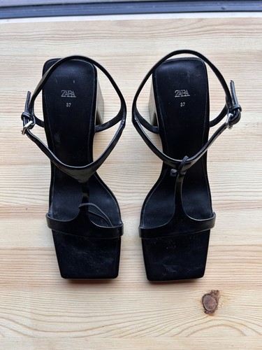 New zara black leather block - new,