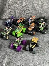 Monster Jam Monster Truck Bundle X10 Monster Trucks Toy Gravedigger Alien Inv