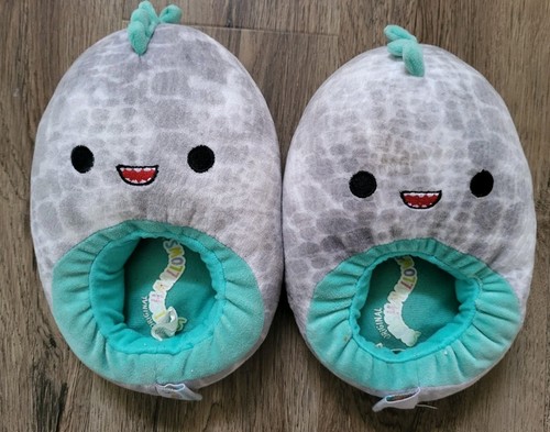 Squishmallows dino shark - dino,