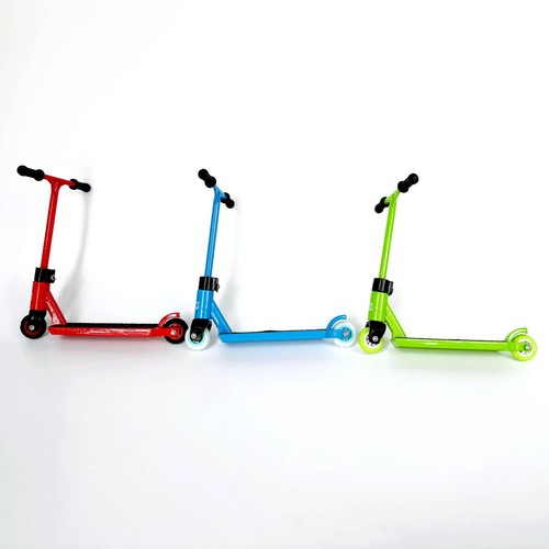 New finger whips toy - whips,