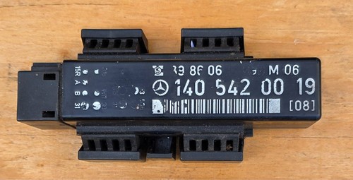 Mercedes 1405420019 wiper - mercedes,