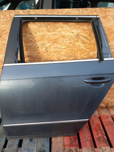 Volkswagen passat door - volkswagen,