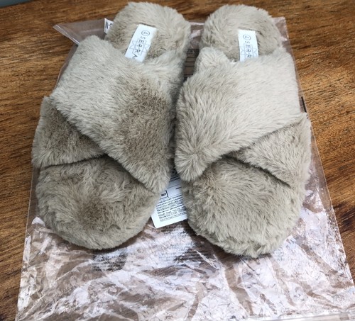 Ladies fur slippers size - fur,