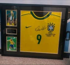Ronaldo R9 **SIGNED** Home