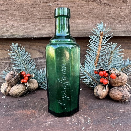 Antique emerald green - antique, glass