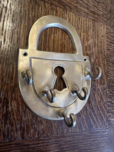 Key holder hanger vintage - key,