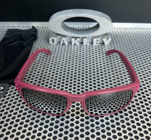 Oakley holbrook - ,