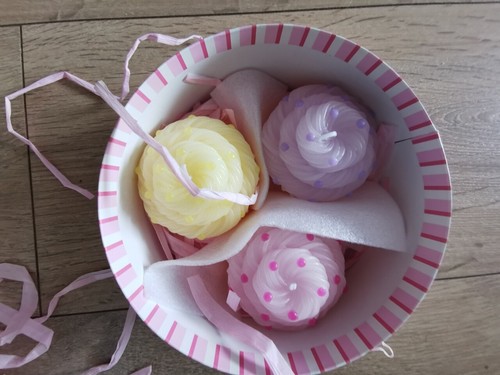 Laura ashley cake muffin - cake,