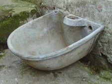 Vintage Heavy Metal Farm Cattle Cow Water Bowl Trough ideal Small Garden Planter